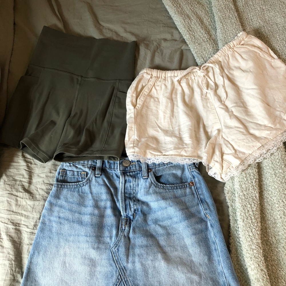 women’s bottoms bundle - Picture 1 of 4